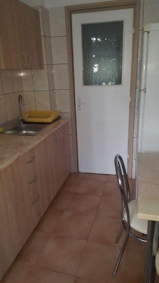 Apartament cu 3 camere semidecomandat în Chibrit