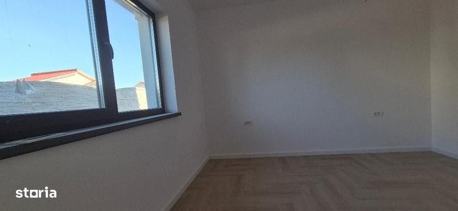 Casă cu 4 camere în Clinceni
