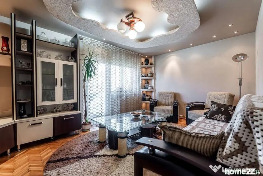 Apartament cu 3 camere decomandat în Micălaca