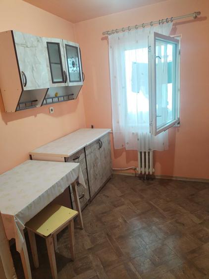 Apartament cu 2 camere decomandat în Iosia