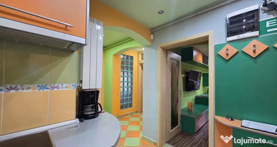 Apartament cu 4 camere decomandat în Complex Studențesc