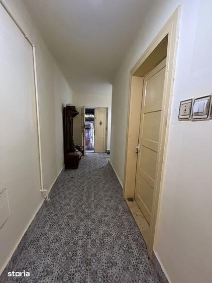 Casă cu 2 camere cu Teren 600 Mp în Central