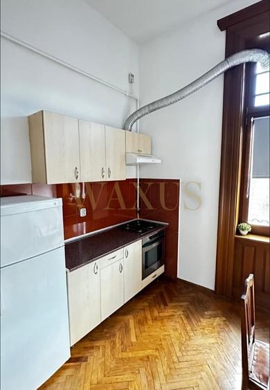 Apartament cu 2 camere decomandat, mobilat în Central