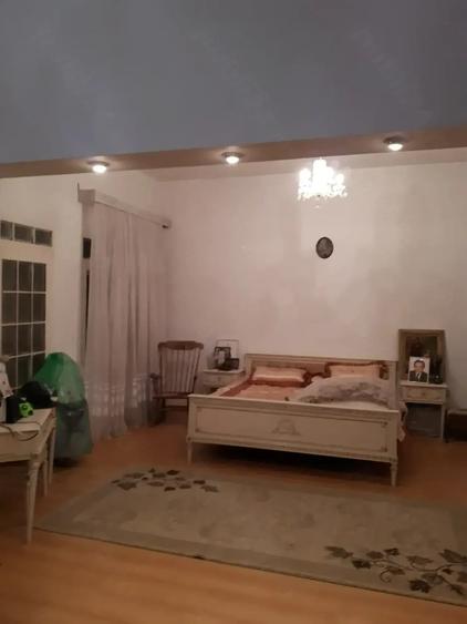 Casă cu 10 camere cu Teren 4287 Mp în Cebza