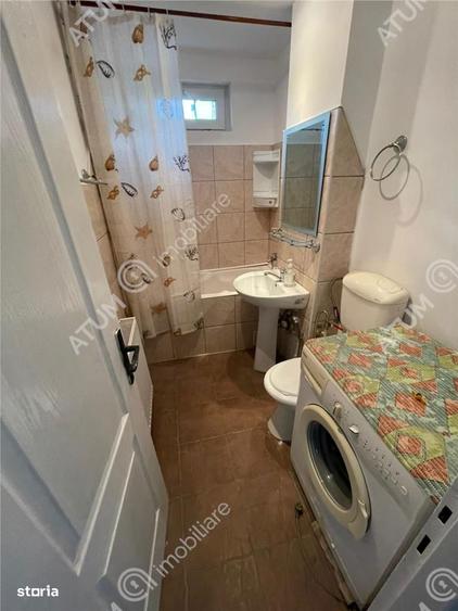 Apartament cu 3 camere semidecomandat în Terezian