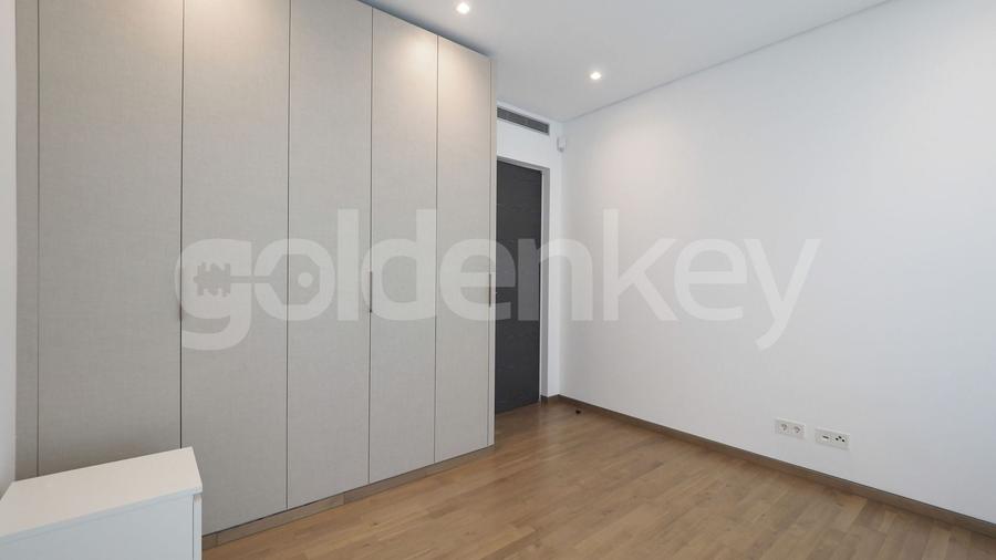Apartament cu 4 camere decomandat, mobilat în Primăverii