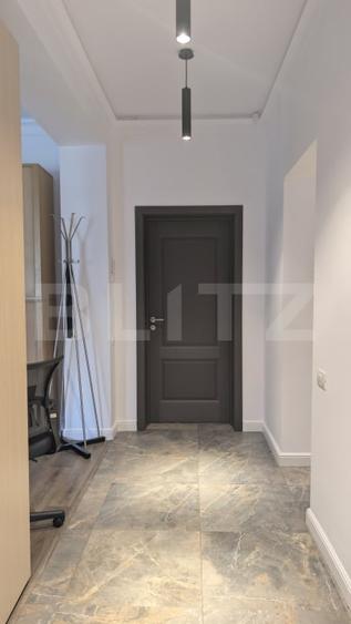 Casă individuală cu 6 camere cu Canalizare în Central