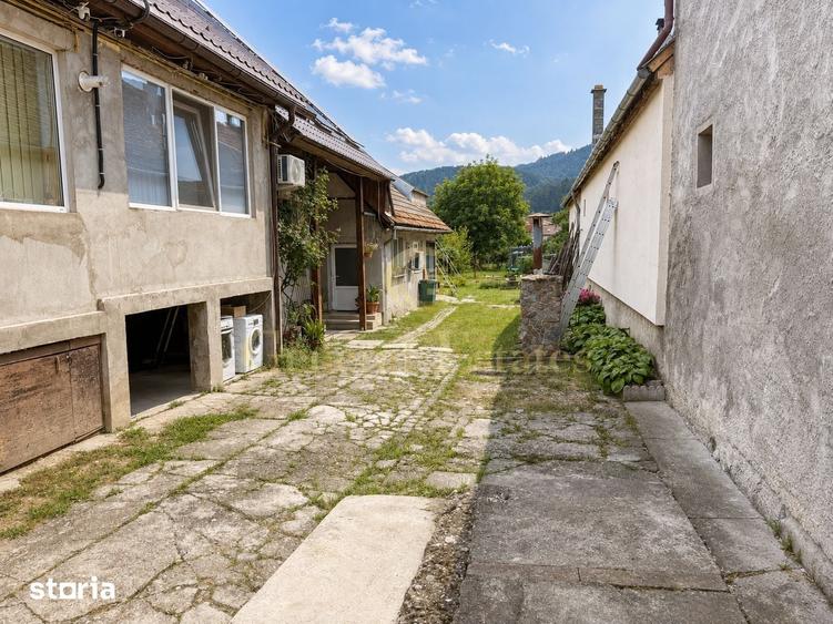 Casă cu 5 camere cu Teren 1690 Mp în Turcheș