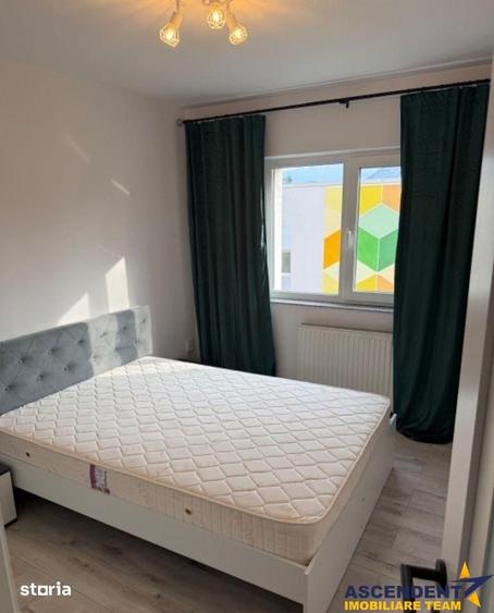 Apartament cu 3 camere decomandat în Tractorul