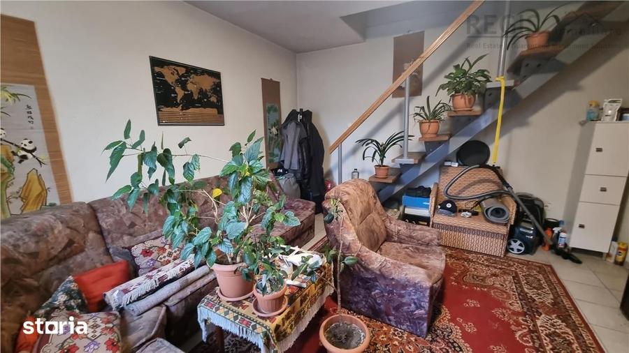 Casă cu 5 camere cu Teren 240 Mp în Bartolomeu