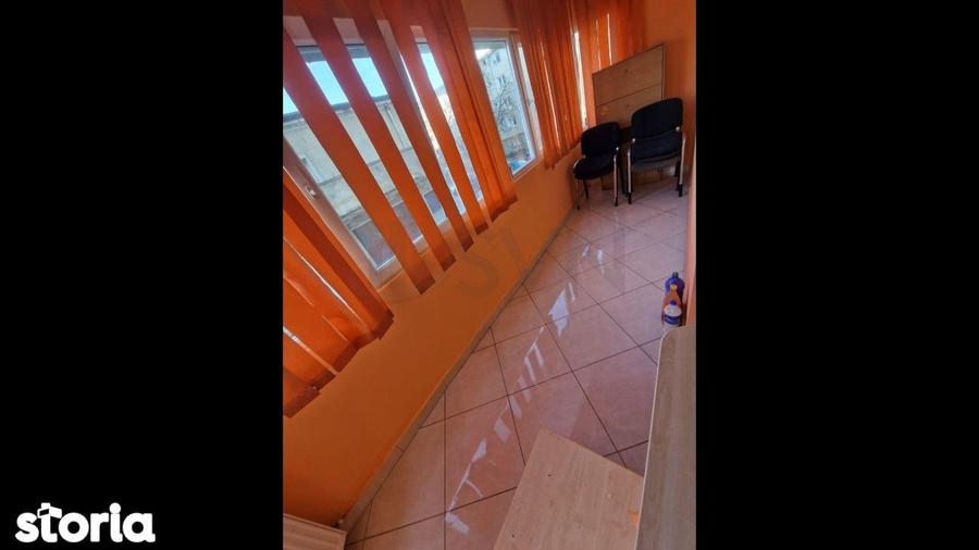 Apartament cu 4 camere în Pantelimon