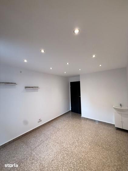 Apartament de vanzare- posibilitate spa?iu comercial Str. Soarelui - 2