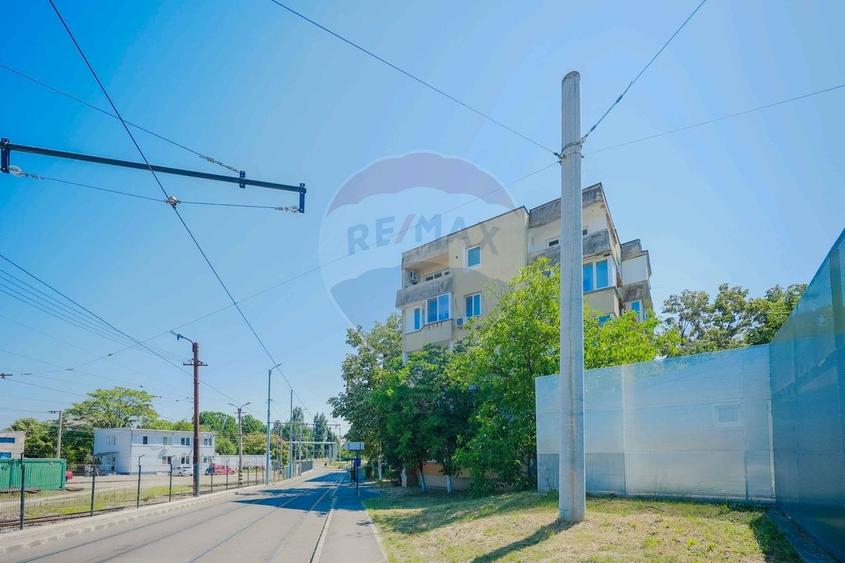 Apartament cu 3 camere decomandat în Nufărul