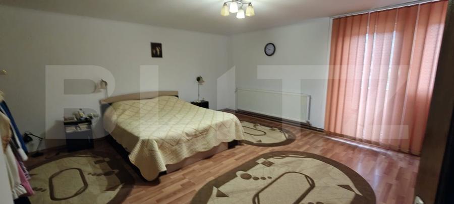 Casă individuală cu 4 camere cu Garaj în Exterior Nord
