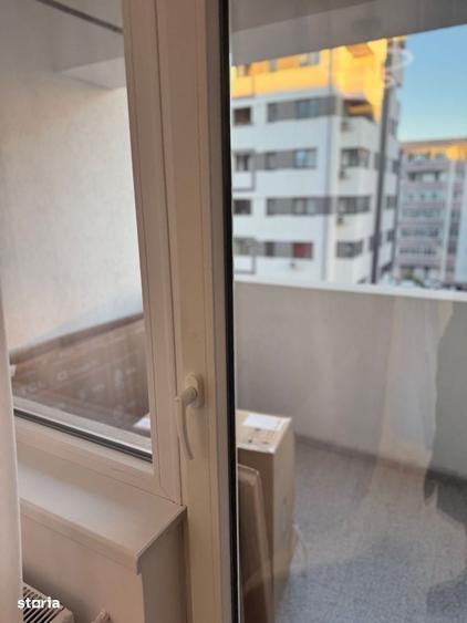 Apartament cu 2 camere decomandat în Roșu