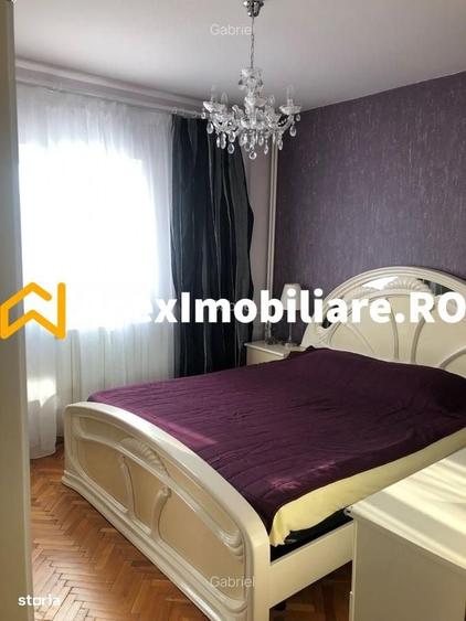 Apartament cu 4 camere semidecomandat în Moșilor