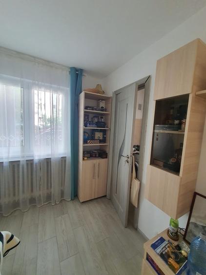 Garsonieră decomandată în P-ța Alba Iulia