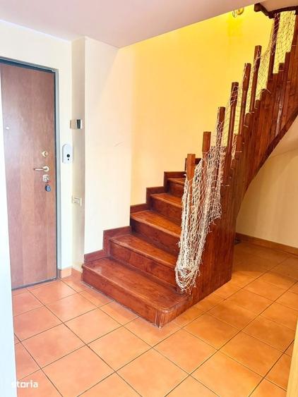 Apartament cu 4 camere în Unirii