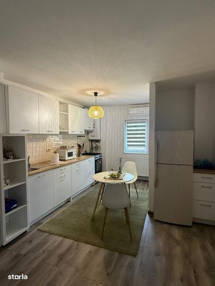 Apartament Ciuperca 3camere decomandate cu centrala 2/4 - 3