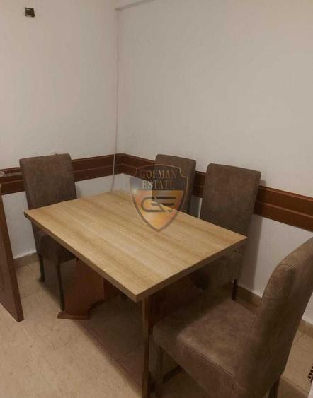 Apartament cu 2 camere decomandat în Casa de Cultură