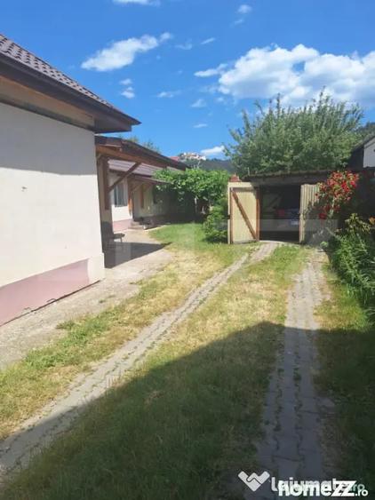 Casă cu 4 camere cu Teren 1100 Mp în Central