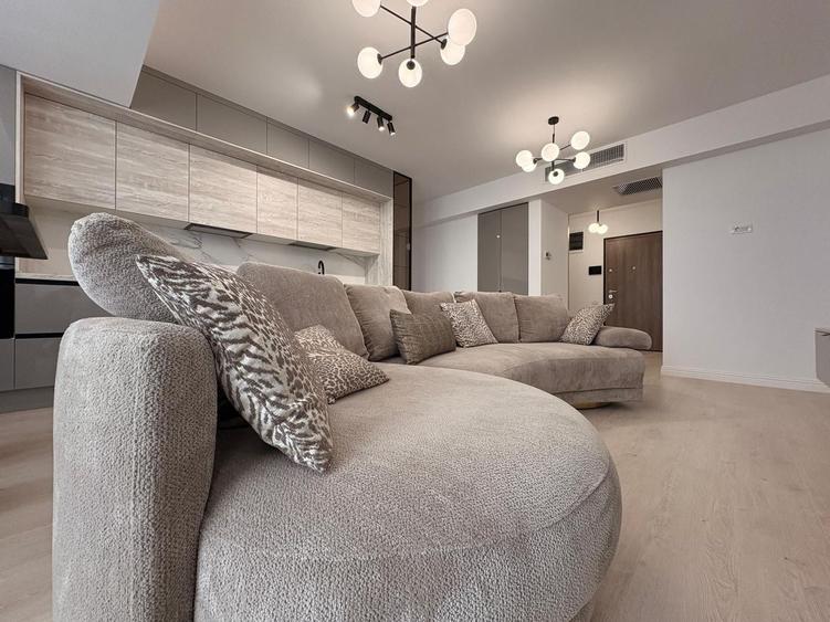 Apartament cu 3 camere decomandat, mobilat în Pipera