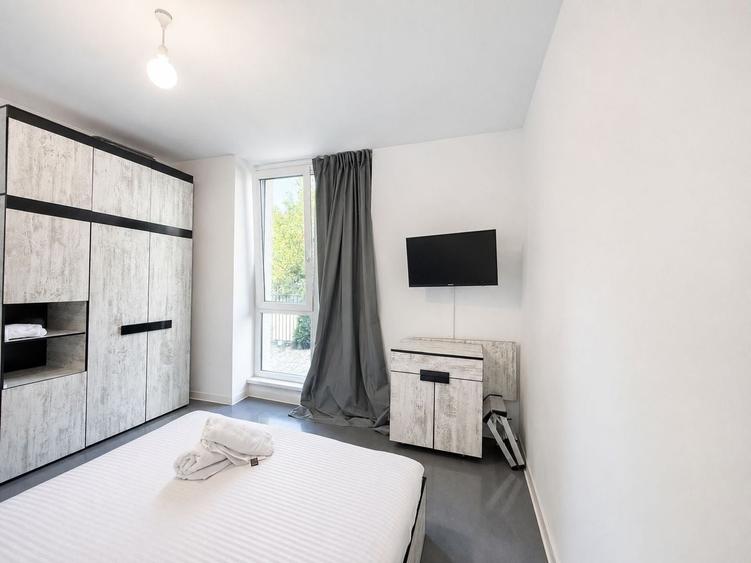 Apartament cu 3 camere decomandat, mobilat în Central