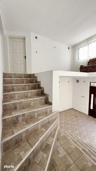 Casă cu 5 camere cu Teren 388 Mp în Malaia