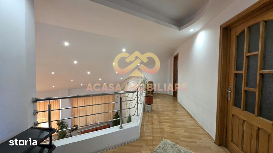 Casă cu 7 camere cu Teren 400 Mp în Tătărași