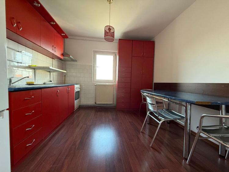 Apartament cu 3 camere decomandat, mobilat în Șagului