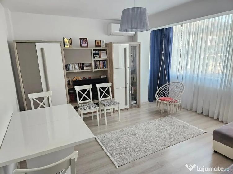 Apartament cu 2 camere decomandat în Ipotești