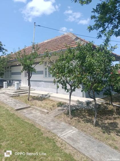 Casă cu 4 camere în Stănilești