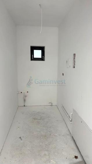 Casă individuală cu 4 camere cu Canalizare în Sântandrei
