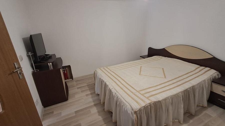 Casă cu 3 camere în Stănești
