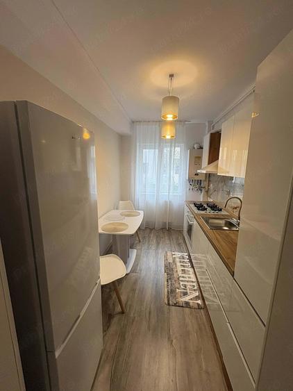 Apartament cu 2 camere decomandat în Florești