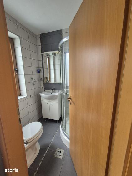 Casă cu 5 camere cu Teren 260 Mp în Bunloc