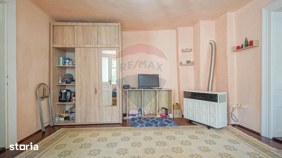 Casă cu 3 camere cu Teren 94 Mp în Schei
