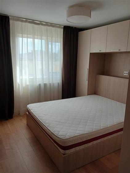 Apartament cu 3 camere decomandat, mobilat în Centru Civic