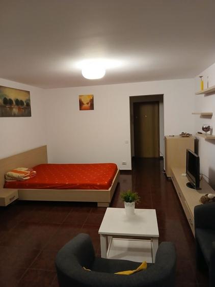 Garsonieră decomandată în Progresul