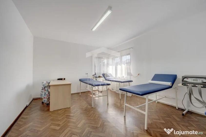 Casă cu 7 camere cu Teren 185 Mp în Central