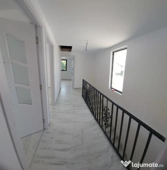 Casă cu 4 camere cu Teren 470 Mp în Vârteju