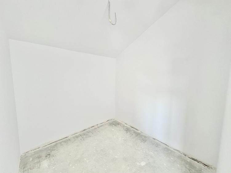 Duplex cu 5 camere cu Canalizare în Moșnița Veche