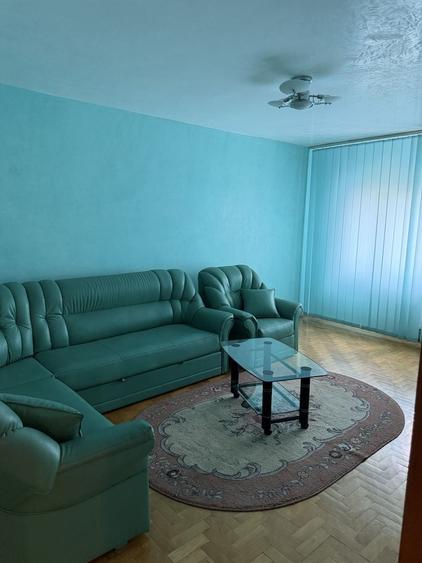 Apartament cu 2 camere decomandat în Nicolina