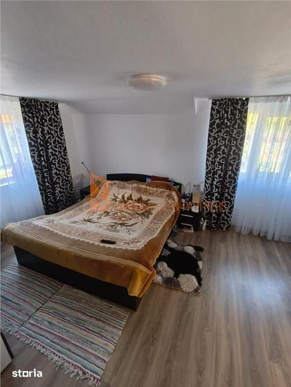 Casă cu 5 camere decomandat cu Teren 1350 Mp în Vintilă Vodă