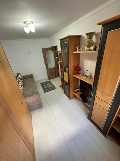 Apartament cu 2 camere decomandat în Căzănești