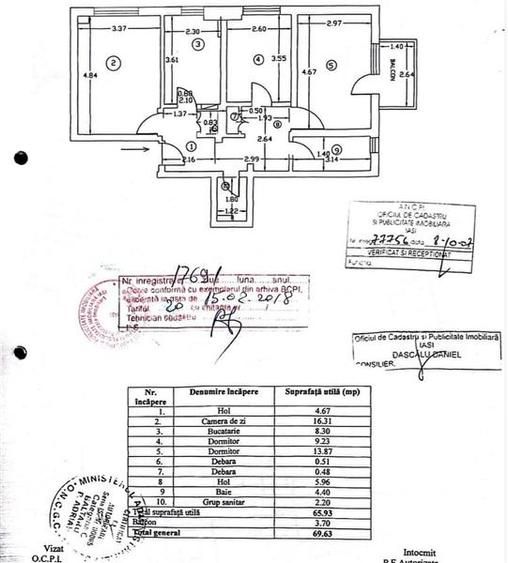 Apartament cu 3 camere decomandat în Aeroport