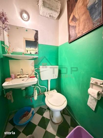 Apartament cu 4 camere în Podu Roș