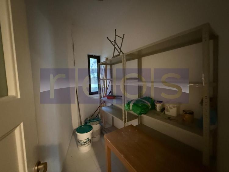 Apartament cu 5 camere semidecomandat, mobilat în Amzei