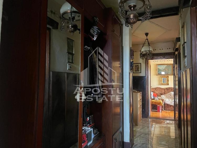 Apartament cu 4 camere decomandat în Podgoria