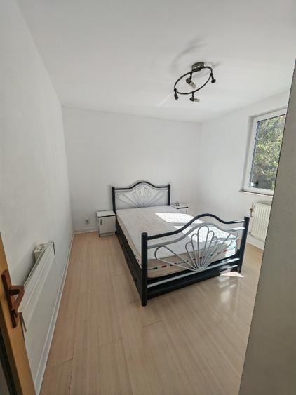 Apartament cu 3 camere, mobilat în Drumul Taberei